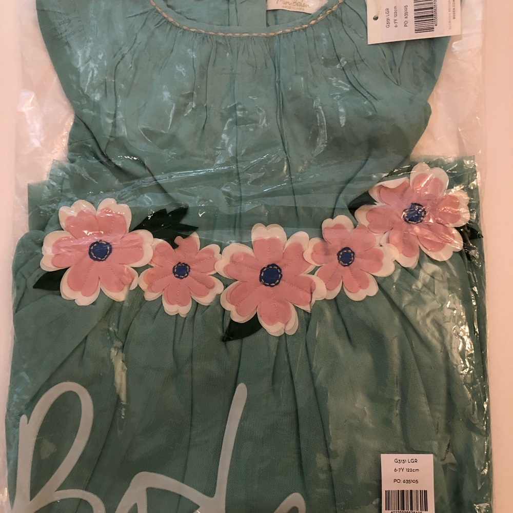 NWT Mini Boden Flower Appliqué Dress - Picture 11 of 11